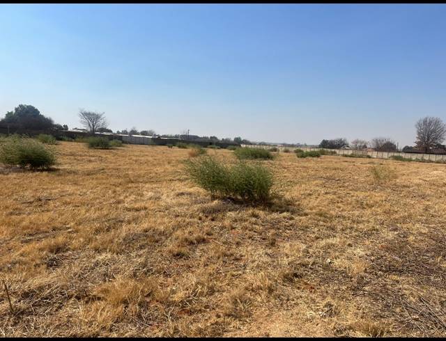 16,252M² VACANT LAND FOR SALE IN KOOKRUS